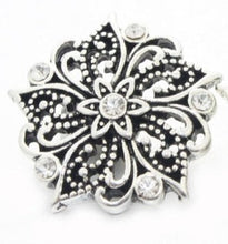 Load image into Gallery viewer, Snap- Flower w/ Rhinestones
